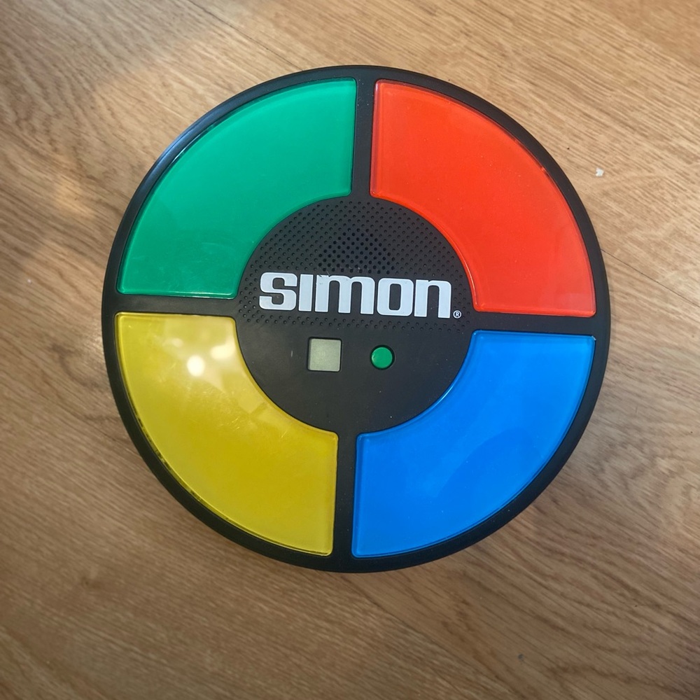 Simon Electronic Memory and Skill Toy Game